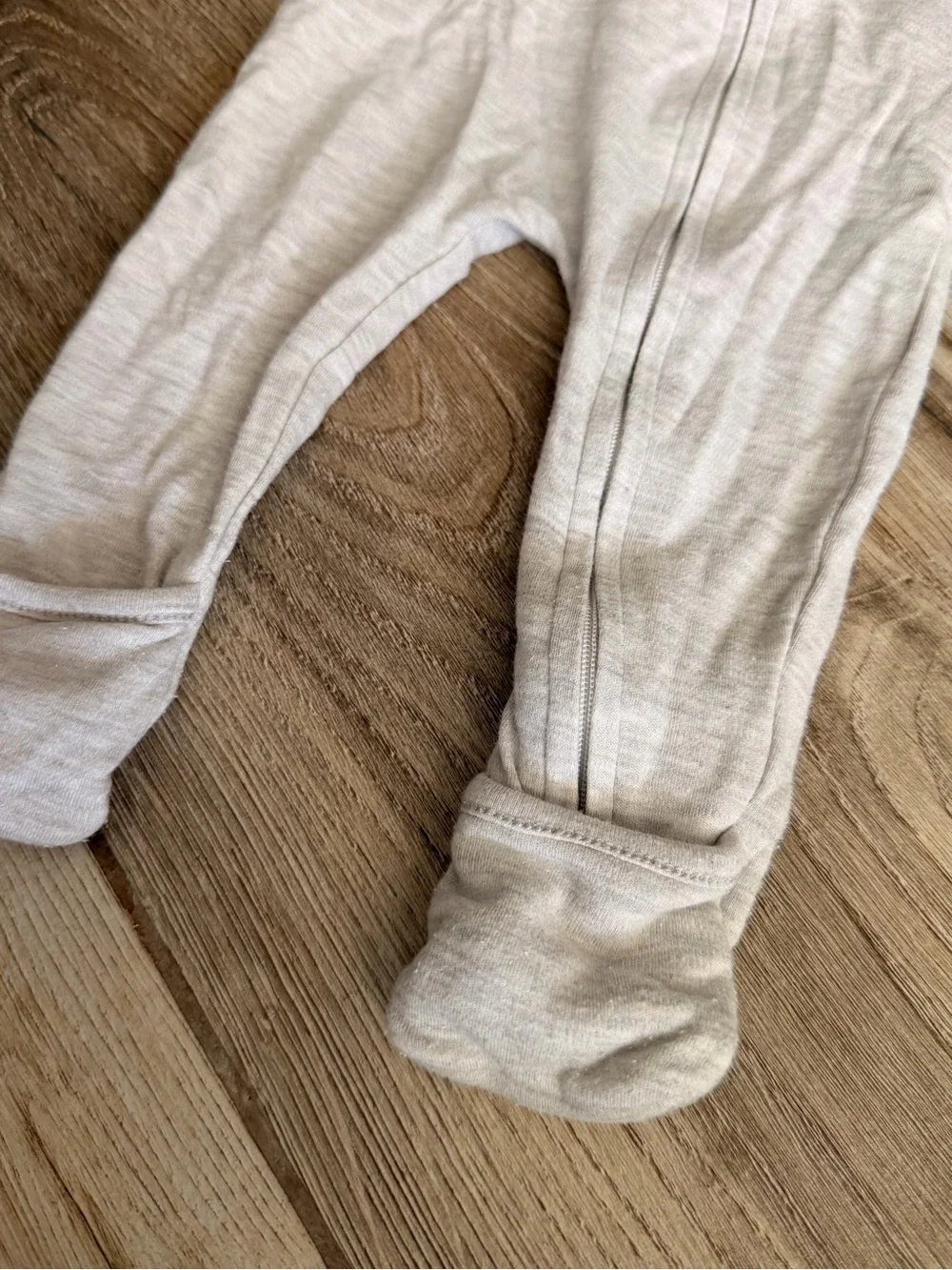 Kids Neutral Gray Long Sleeve Footed Pajamas - Soft Zipper Sleepwear